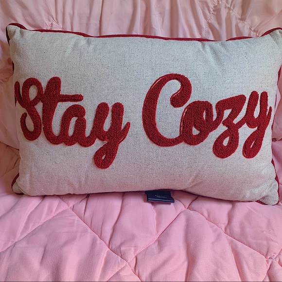 Cuddl Duds Other - Cuddl Duds Red/Tan Decorative Throw Pillow